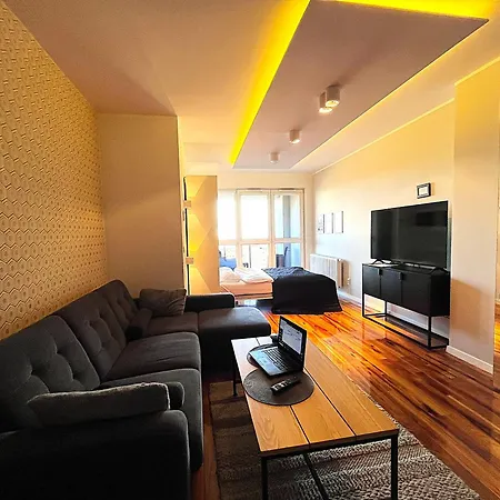 Sky View Santocka Апартаменты *