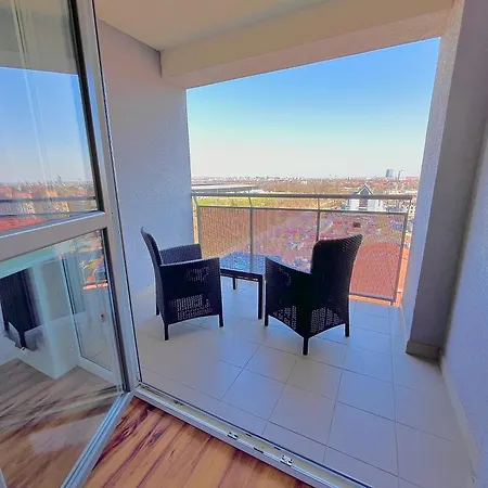 Sky View Santocka Апартаменты