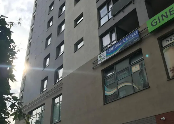 Sky View Santocka 公寓 什切青