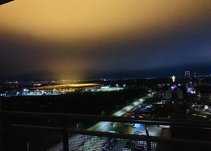 Sky View Santocka 公寓 什切青